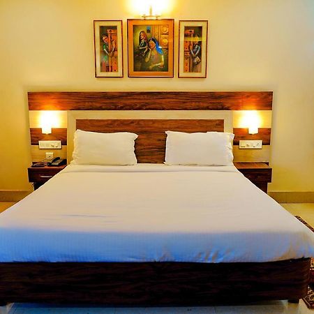 Fabhotel Kanchan Plaza بوهفانيشفار المظهر الخارجي الصورة