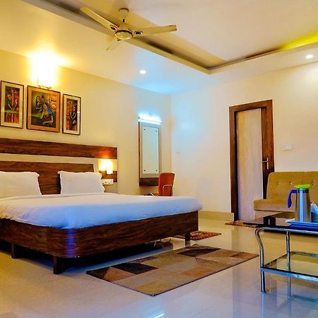 Fabhotel Kanchan Plaza بوهفانيشفار المظهر الخارجي الصورة