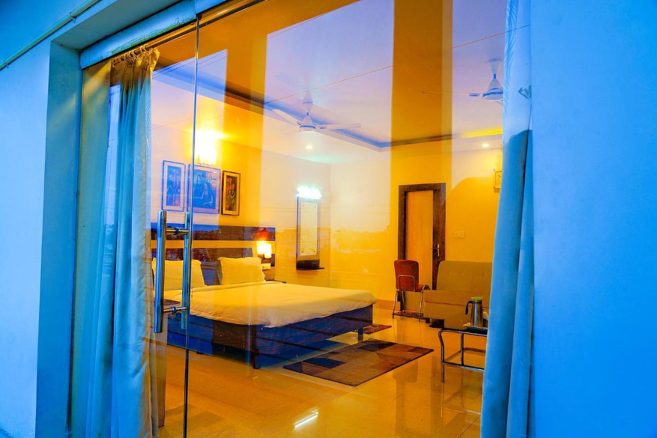 Fabhotel Kanchan Plaza بوهفانيشفار المظهر الخارجي الصورة