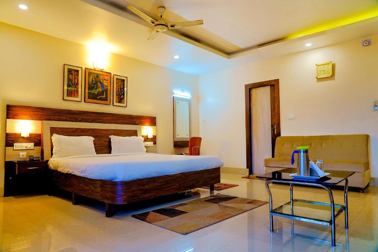 Fabhotel Kanchan Plaza بوهفانيشفار المظهر الخارجي الصورة